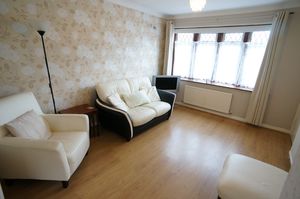 Living room- click for photo gallery